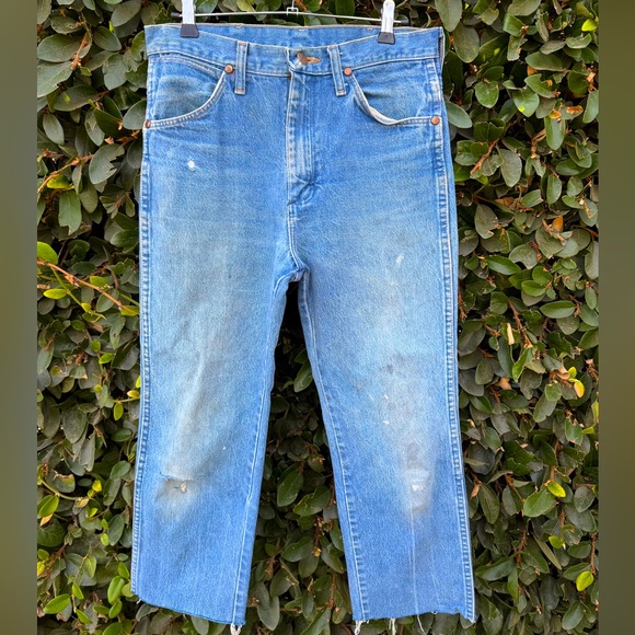 Vintage Wrangler Jeans in size 30x32 (fits like a 26) - Picture 1 of 3
